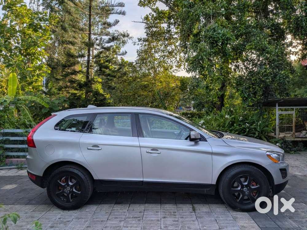 Volvo Xc60, Metalic Silver, 2012 D3, Diesel Automatic, Good Condition