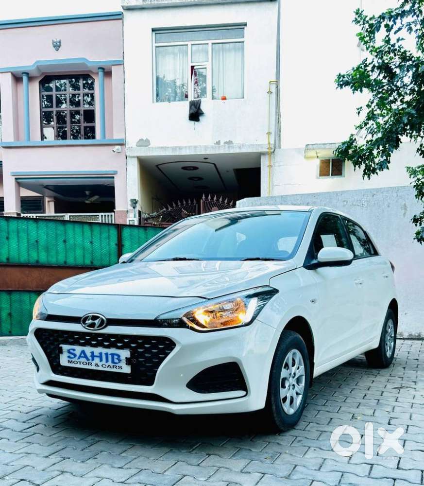 Hyundai I20 1.4 Magna At, 2018, Petrol