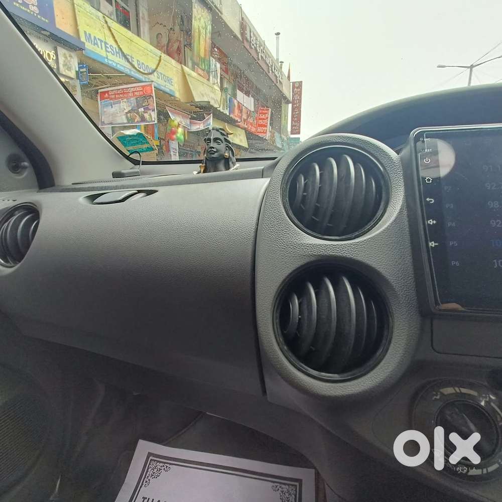Toyota Etios Liva Petrol 2013