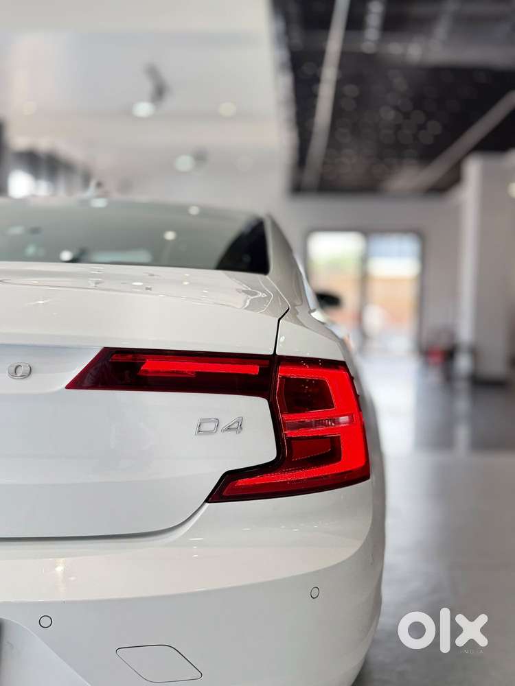 Volvo S90 D4 Momentum, 2019, Diesel