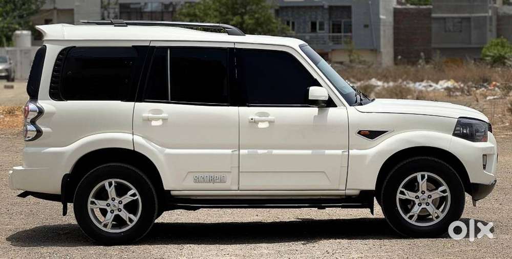 Mahindra Scorpio S10, 2014, Diesel