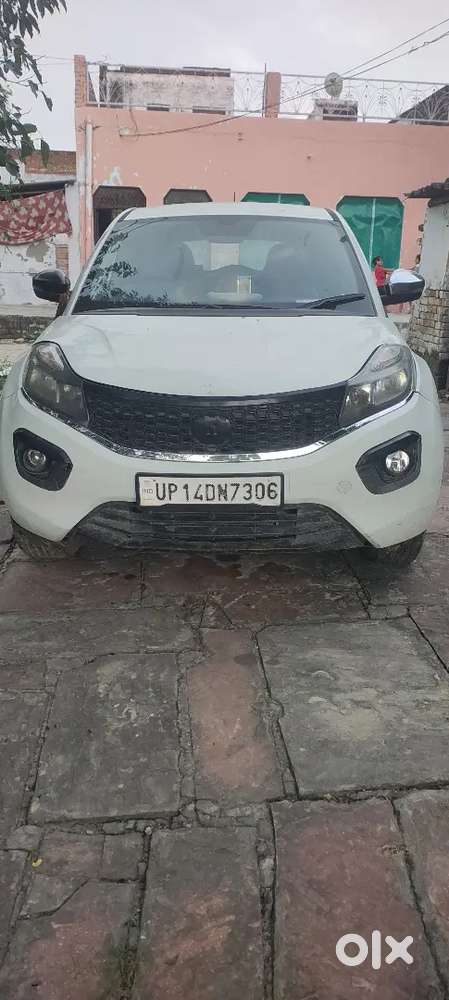 गाड़ी गाजियाबाद नंबर रहे मथुरा मै रजिस्टर्ड है