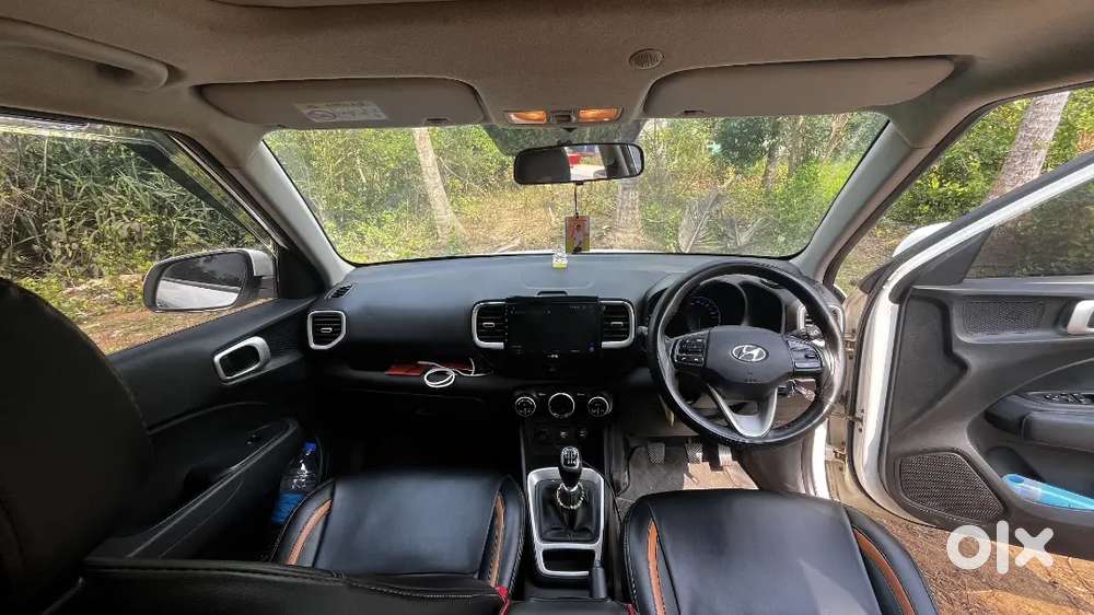 Hyundai Venue 2020 Petrol Well Maintained