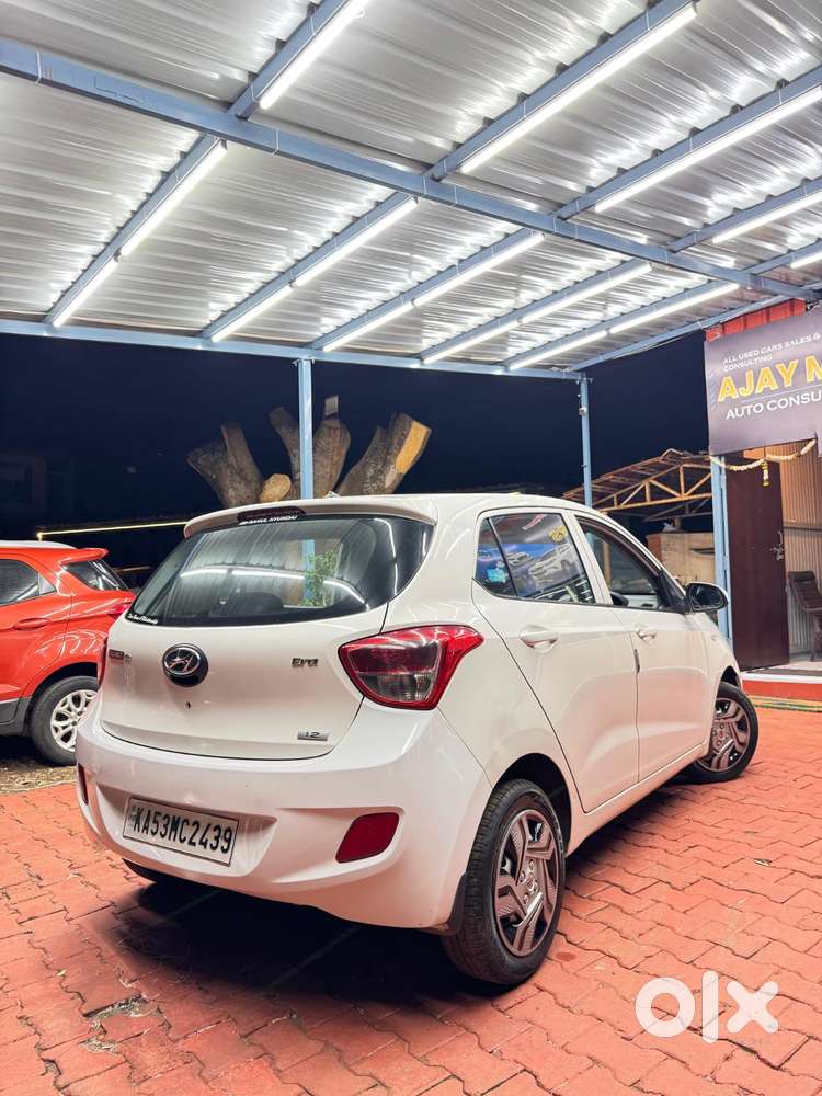 Hyundai Grand I10 Era, 2015, Petrol