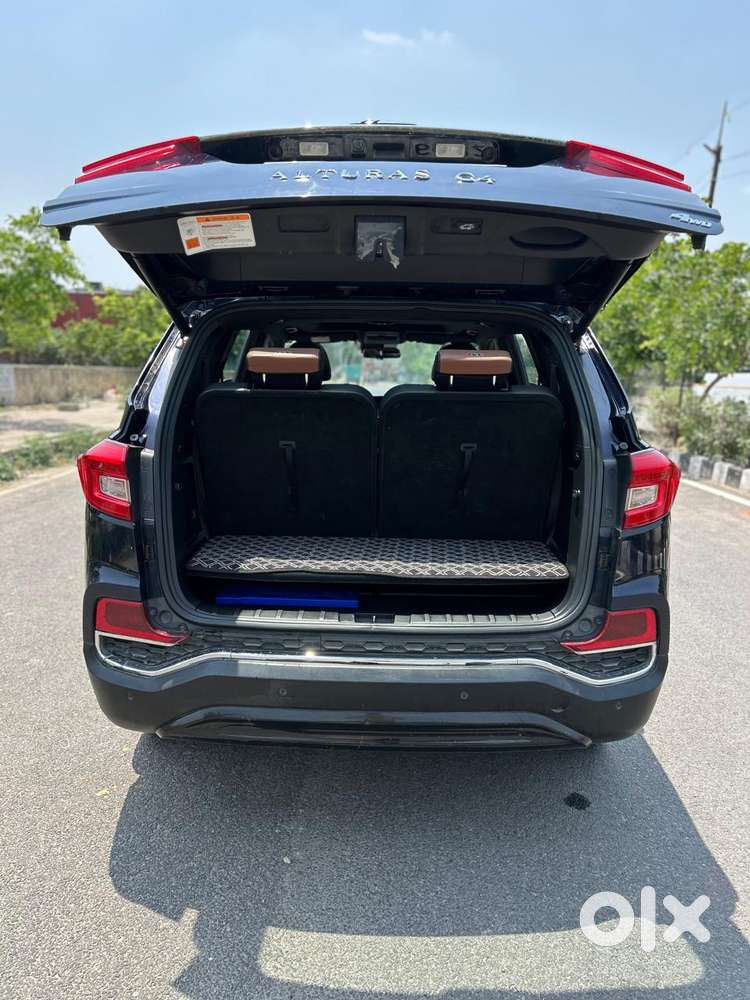Mahindra Alturas G4 4wd At, 2019, Diesel