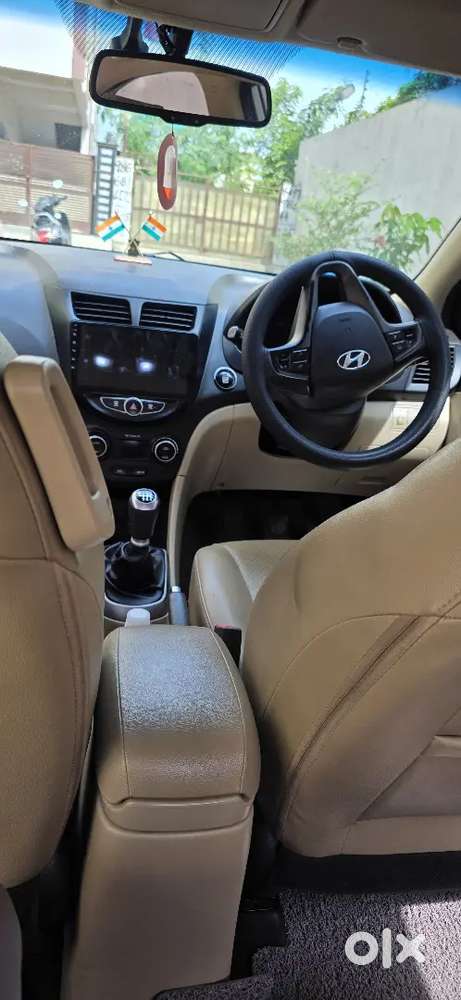 Hyundai Verna Fluidic 4s - 1.6 Sx  ( 2016 Mfd , 2017 Rgstd