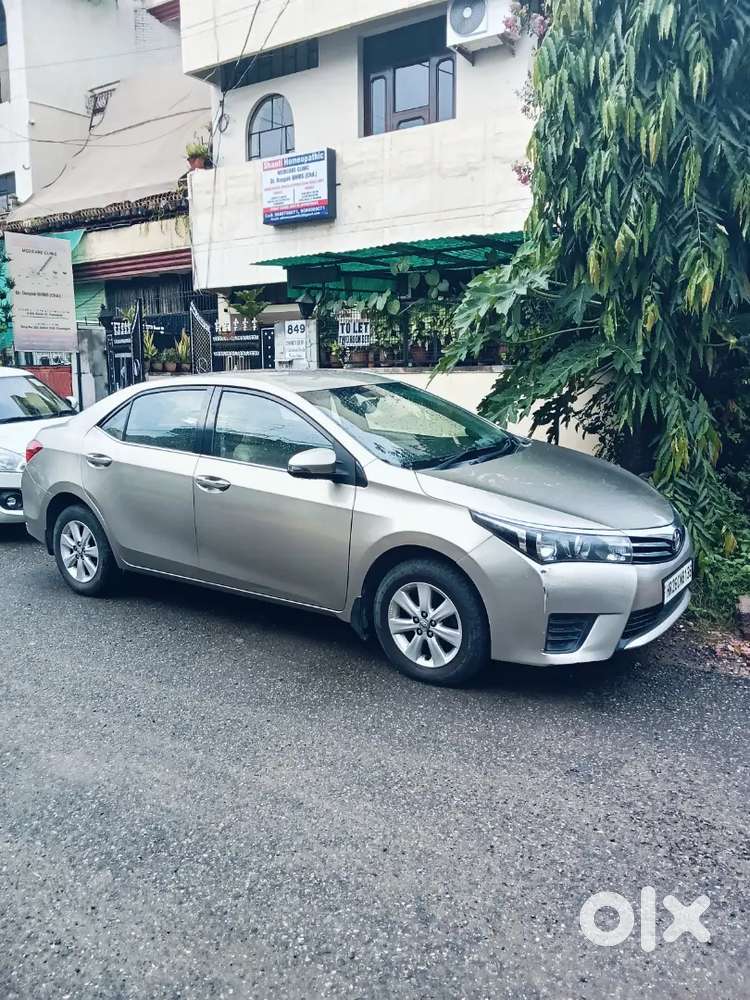 Corolla Altis Diesel G 2015