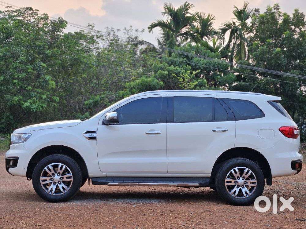 Ford Endeavour 3.2 Titanium At 4x4, 2016, Diesel