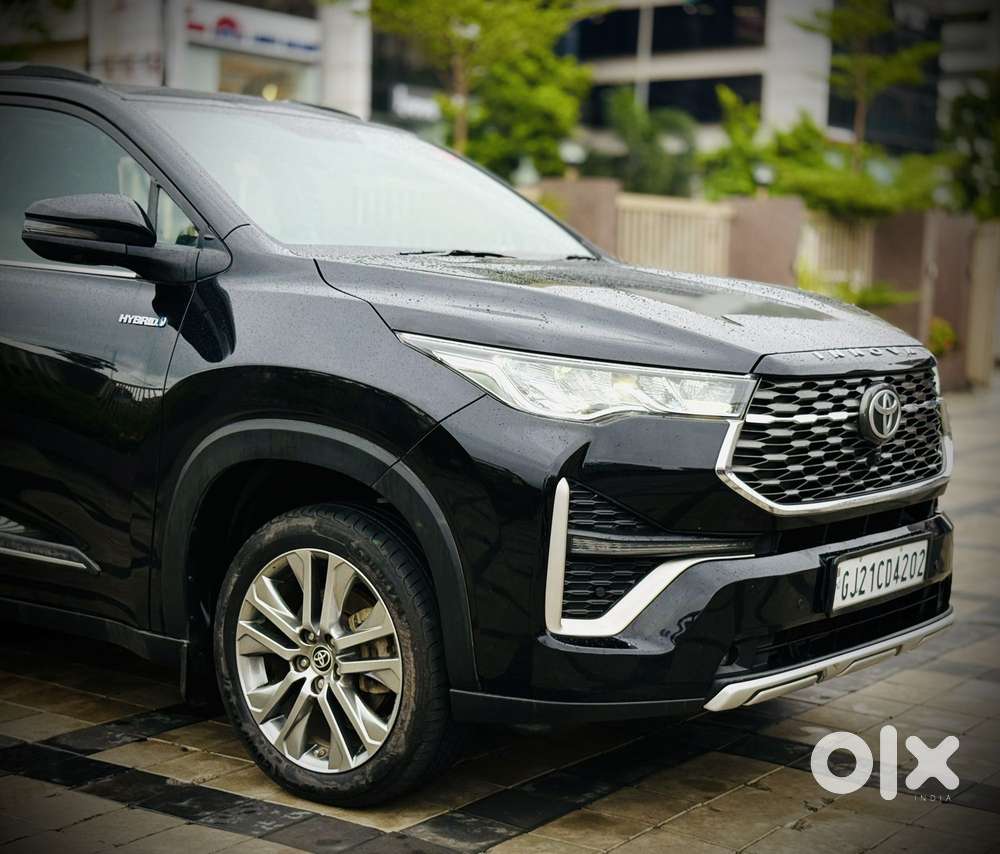 Toyota Innova Hycross 2.0 Zx Hybrid 7 Str, 2023, Petrol