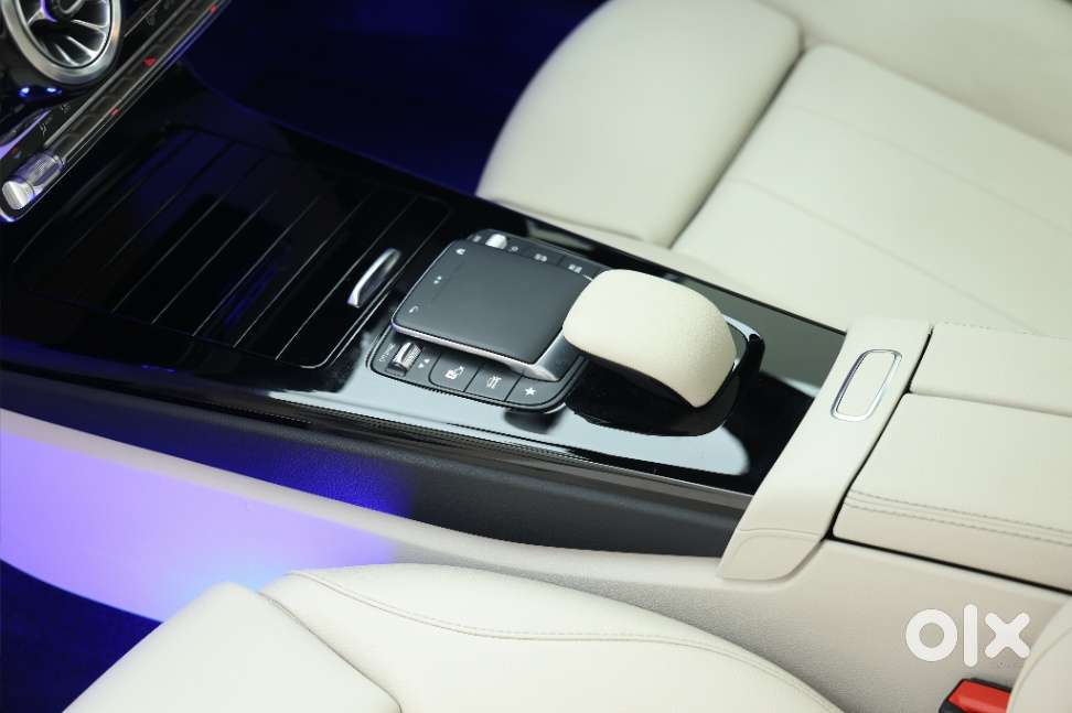 Mercedes-benz A-class Limousine 200, 2023, Petrol