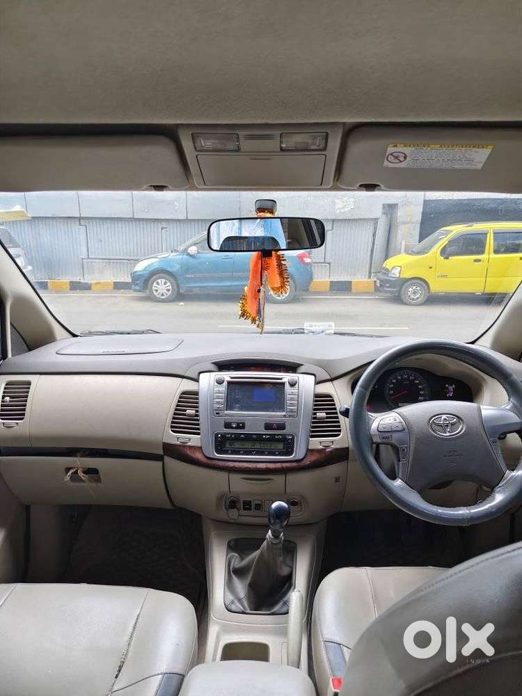 Toyota Innova 2.5 Vx 7 Seater Bs Iv, 2015, Diesel