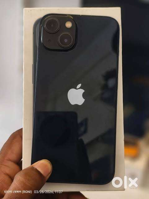 I phone 13 black 128gb 79% battery health bill and box