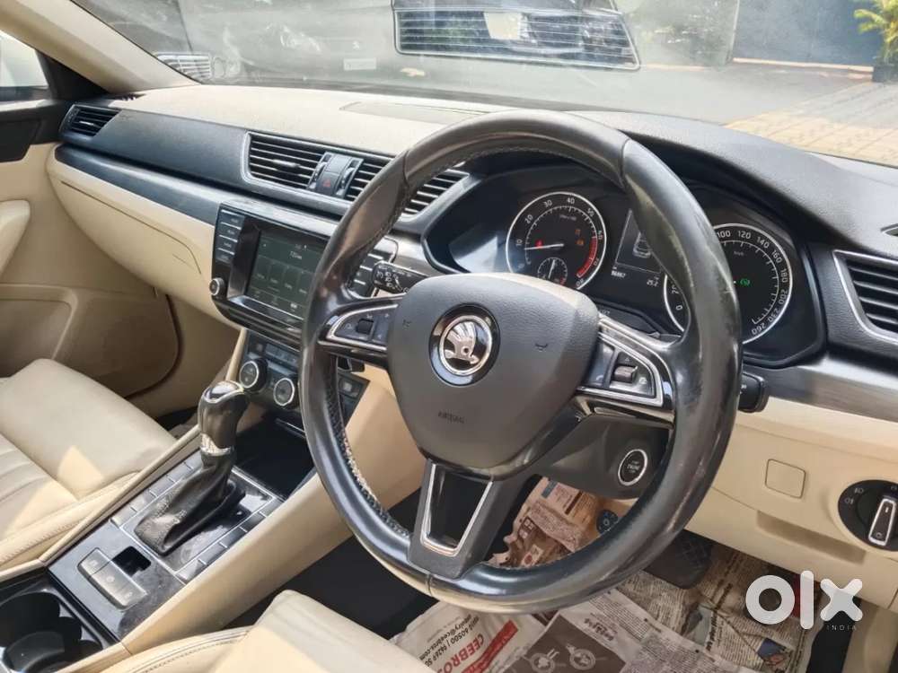 Skoda Superb [2014-2016] 1.8 Style Tsi At, 2017, Petrol