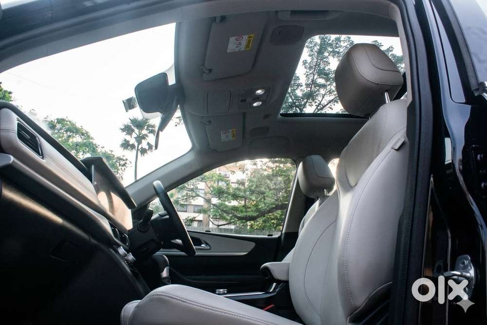 Mahindra Xuv700 2.0 Ax 7 Petrol At Luxury Pack Str, 2024, Petrol