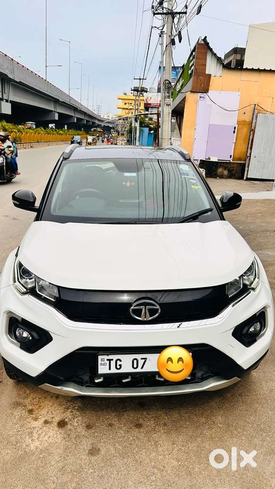 Tata Nexon Xz+s E20 | Excellent Mileage | 2.5 Yrs Old | Sunroof | 25k
