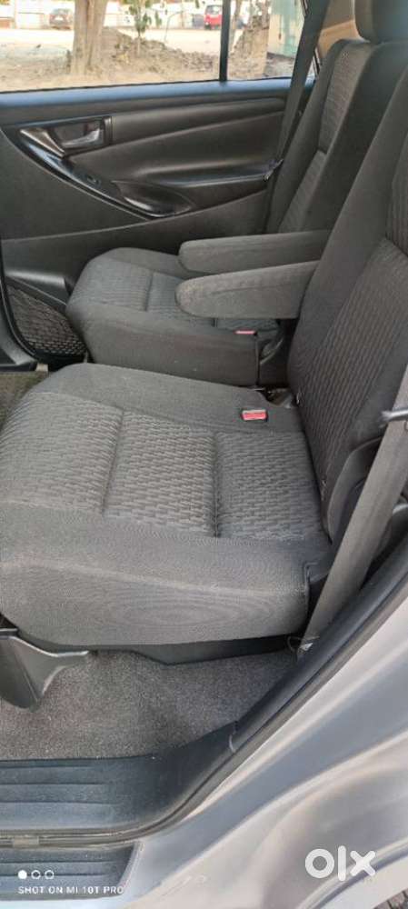 Toyota Innova Crysta 2.4 Gx Mt, 2017, Diesel