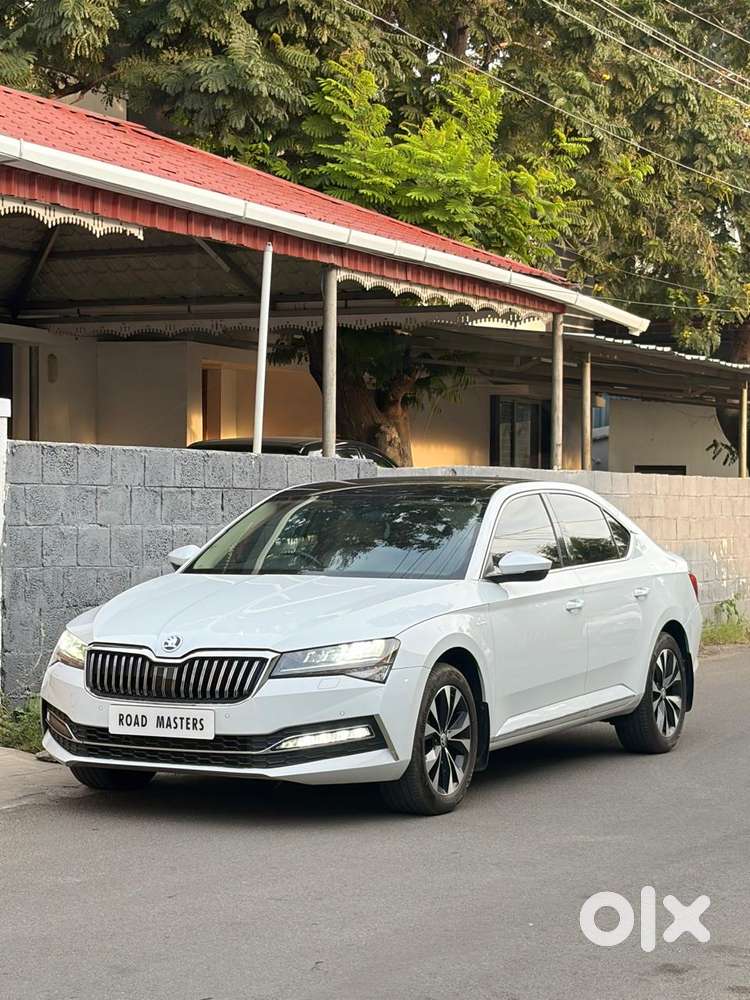Skoda Superb 2.0 Tsi At L&k, 2020, Petrol