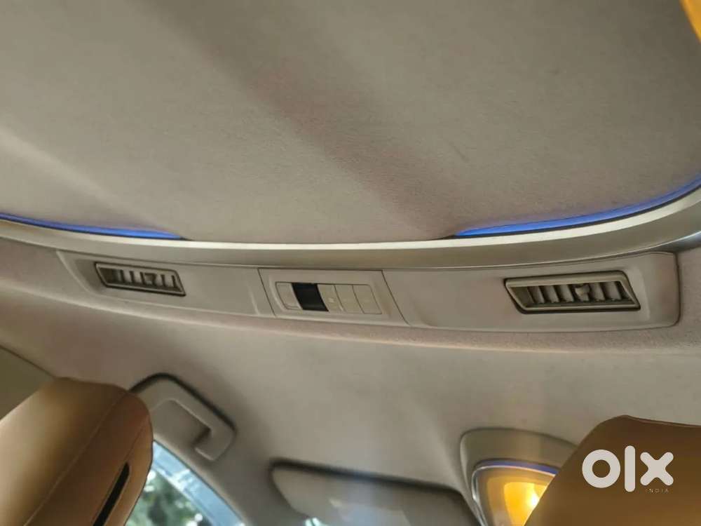 Toyota Innova Crysta 2.4 V 7 Str, 2016, Diesel