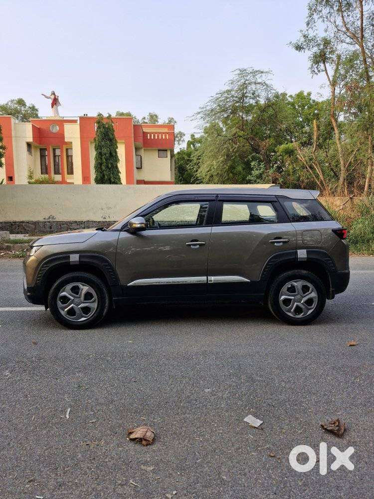 Maruti Suzuki Brezza 1.5 Lxi Smart Hybrid, 2024, Petrol
