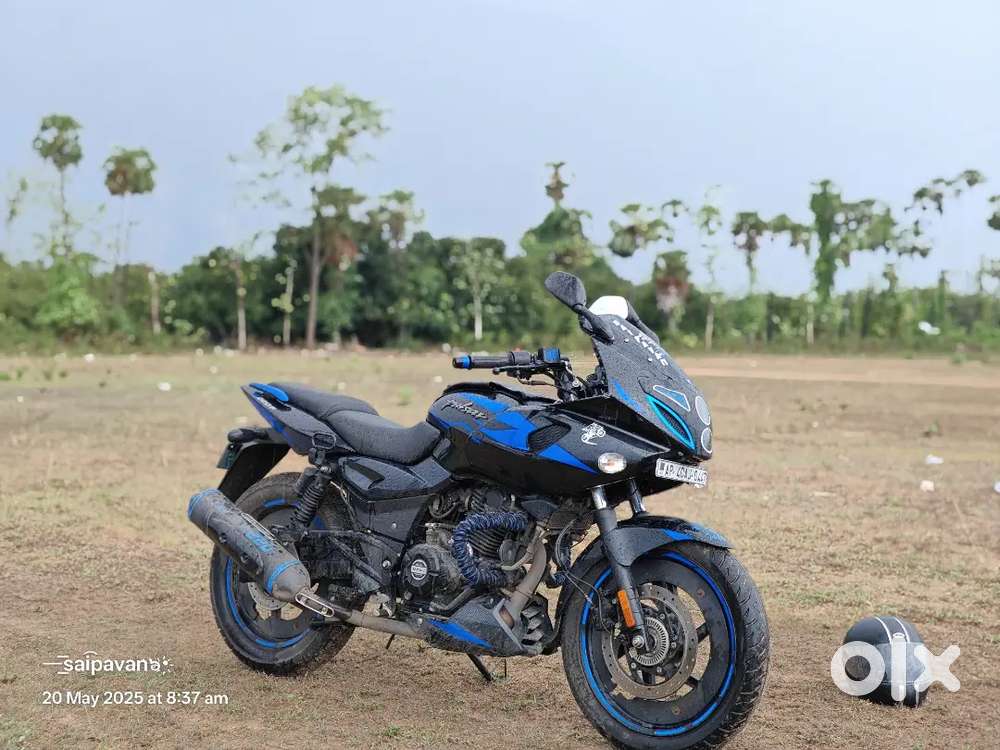 blue colour 220 pulsar 2021 price