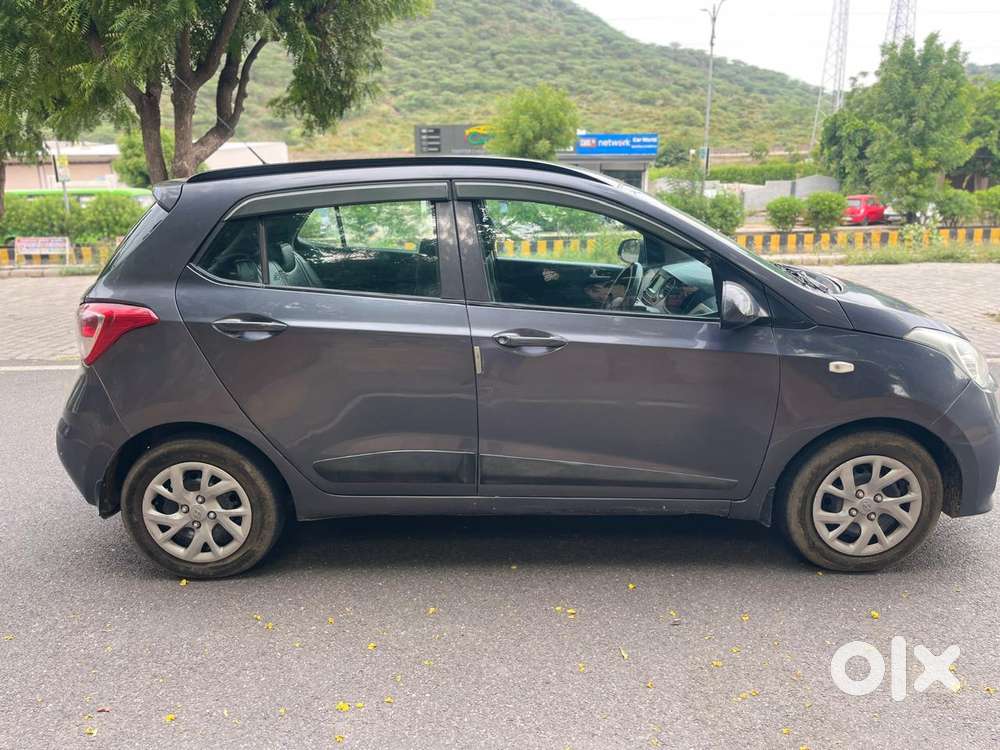 Hyundai Grand I10 Sportz, 2017, Petrol