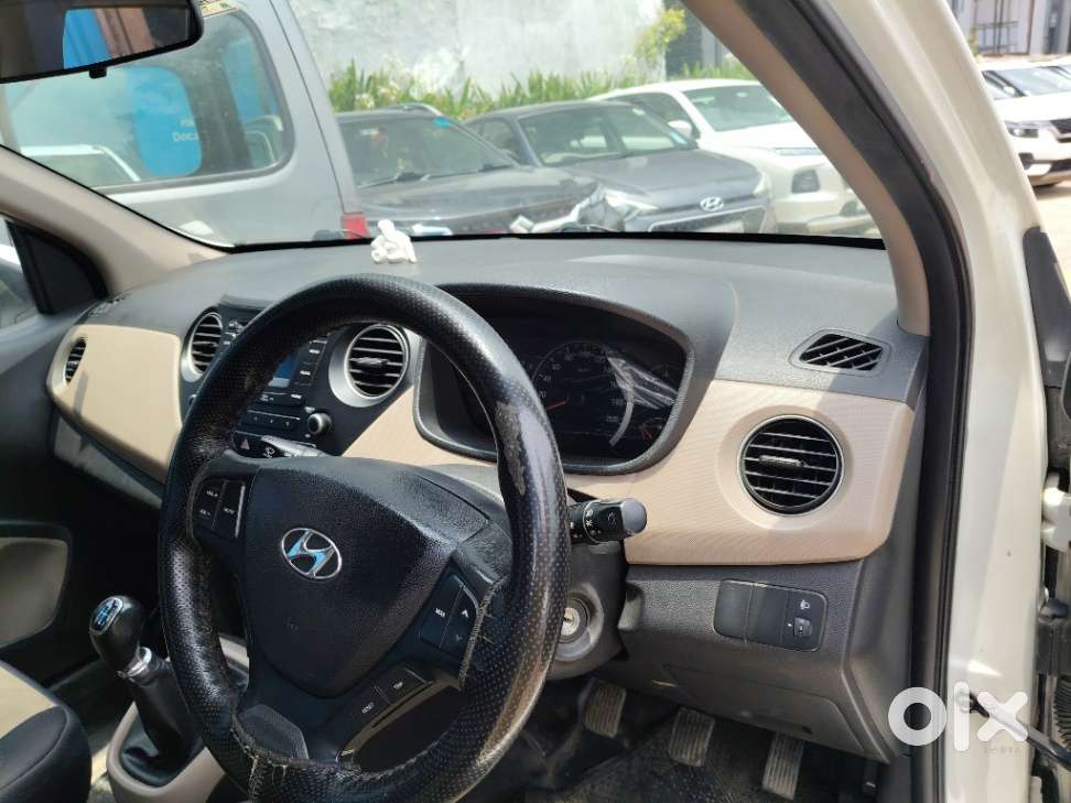 Hyundai Grand I10 Magna O At Petrol, 2015, Petrol