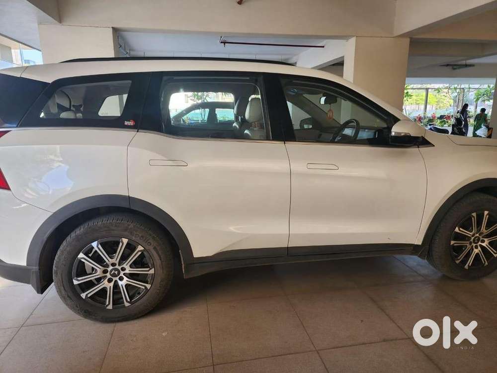 Mahindra Xuv700 2022 Diesel Well Maintained