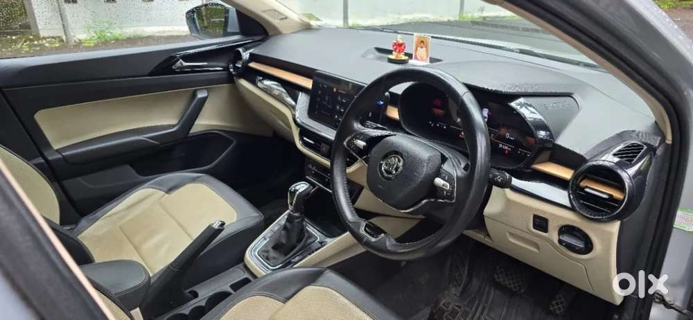 Skoda Slavia Style 1.0l Tsi At, 2022, Petrol