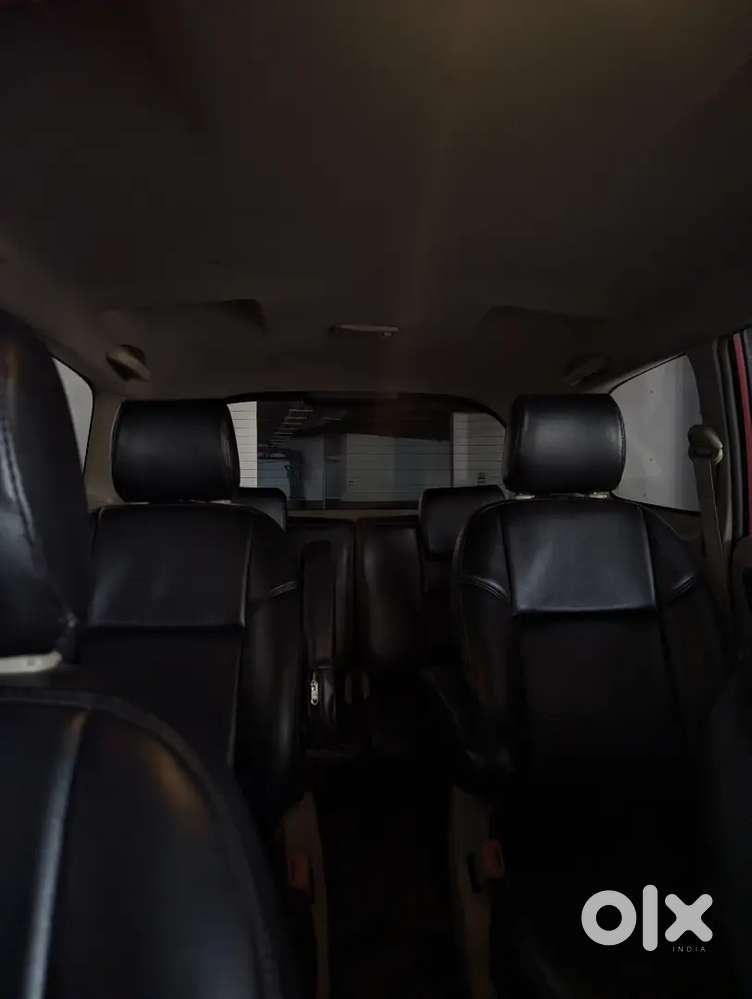 Toyota Innova 2.5 Gx 7 Str Red Mica Metallic