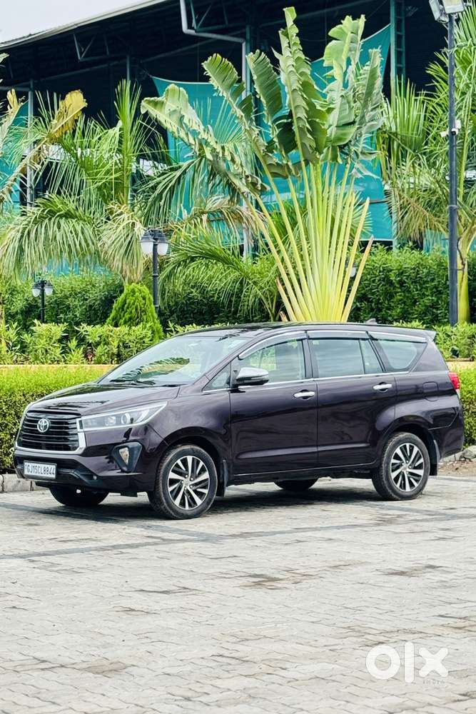 Toyota Innova Crysta 2.8 Zx At 7 Seater, 2022, Diesel