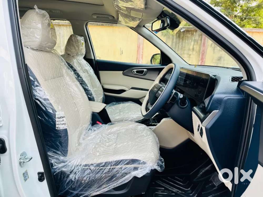 Kia Carens Clavis Ev Htk+, 2025, Petrol