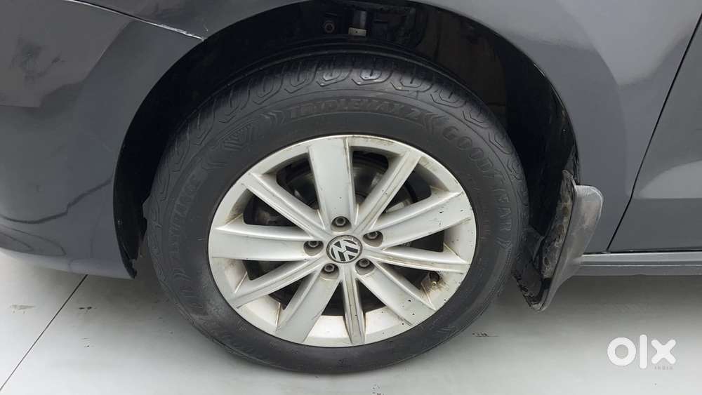 Volkswagen Vento 2010-2013 Petrol Highline, 2015, Petrol