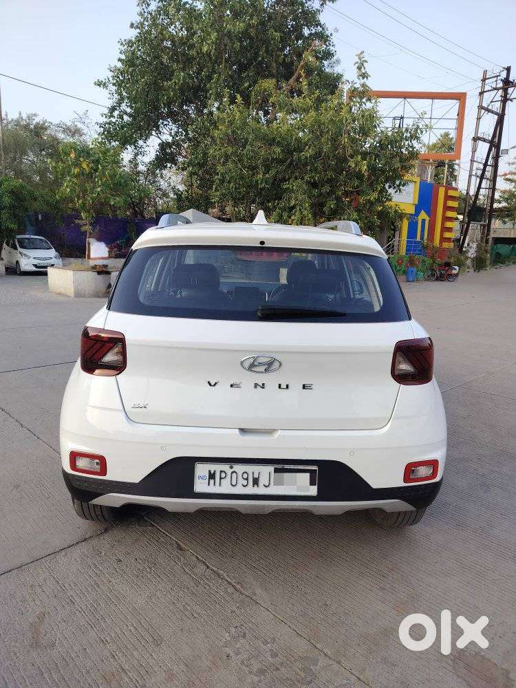 Hyundai Venue Sx (o) Mt 1.5 Diesel, 2021, Diesel