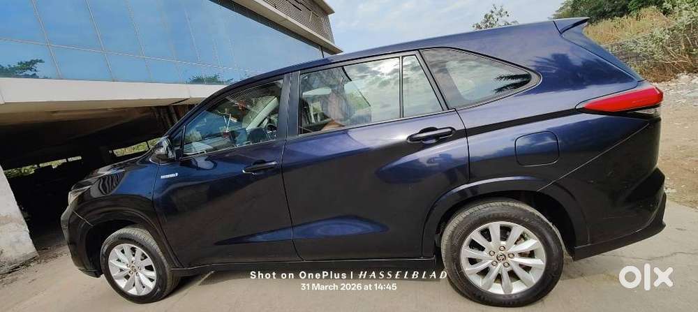 Toyota Innova Hycross 2.0 Vx Hybrid 7 Str, 2023, Petrol