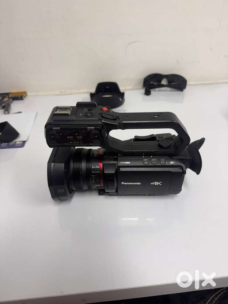 Panasonic AG CX8 4K, 10 bit and 120fps