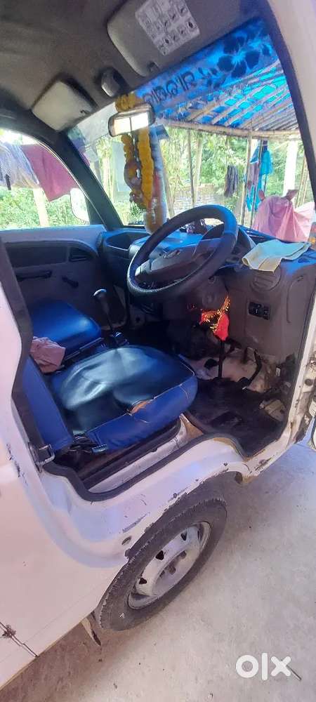 Tata Magic Mahindra Supro Lx