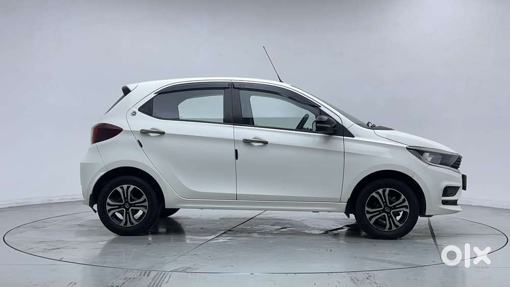 Tata Tiago 1.05 Revotorq Xt, 2023, Petrol