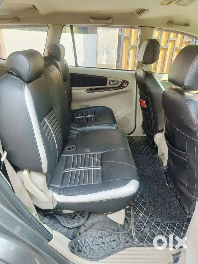 Good Condition Car  Tap Modal Innova 2014