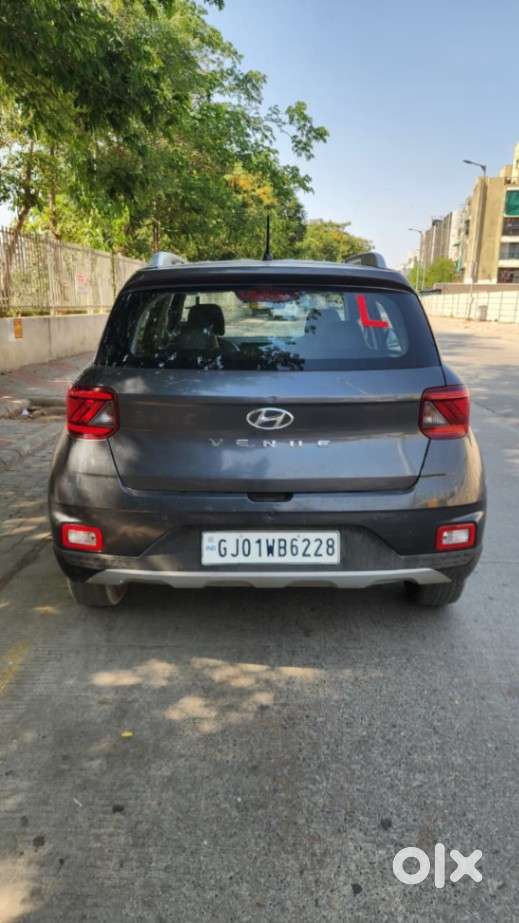 Hyundai Venue 1.5 S (o) Crdi, 2021, Petrol