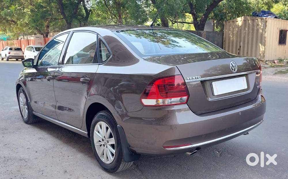 Volkswagen Vento 1.2 Tsi Highline Plus At, 2017, Petrol