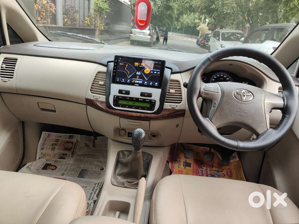 Toyota Innova 2.5 Vx 8 Seater Bs Iv, 2012, Diesel