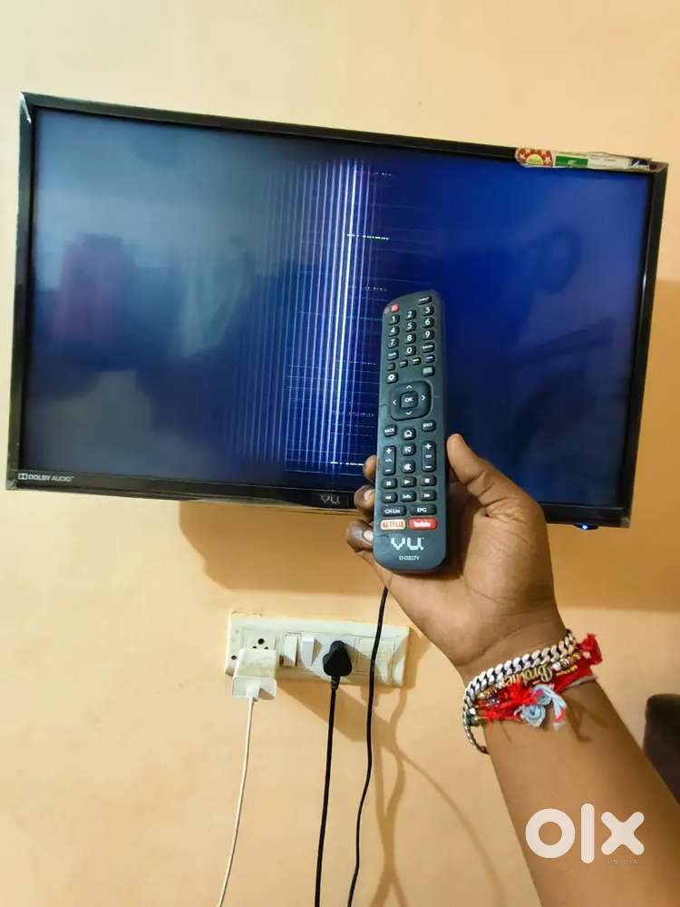 Vu 32 inch tv from California