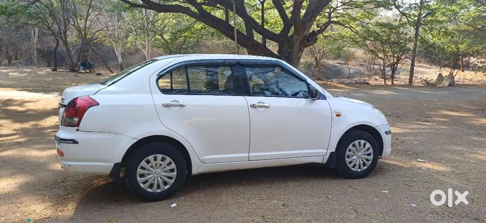 Maruti Suzuki Dzire 2016 Diesel 93363 Km Driven