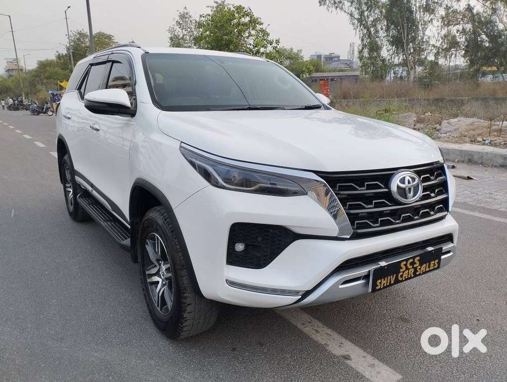 Toyota Fortuner 4x2 At 2.7 Petrol, 2025, Petrol