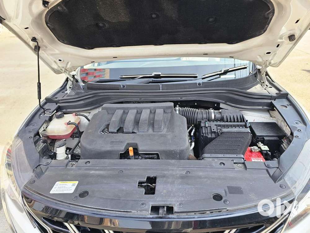 Mahindra Xuv700 Ax7l
