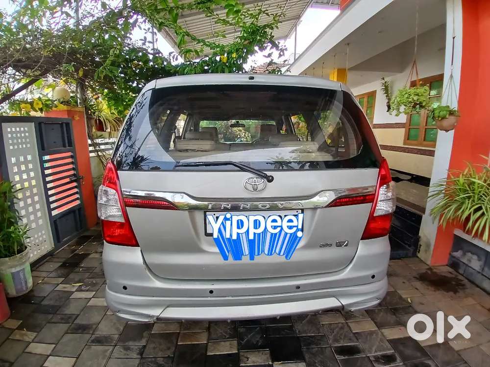 Toyota Innova Diesel Manual 2012 8 Seater. Re.