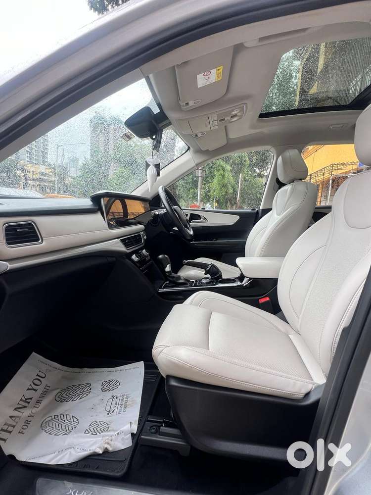 Mahindra Xuv700 2.2 Ax 7 Diesel At Str, 2022, Diesel