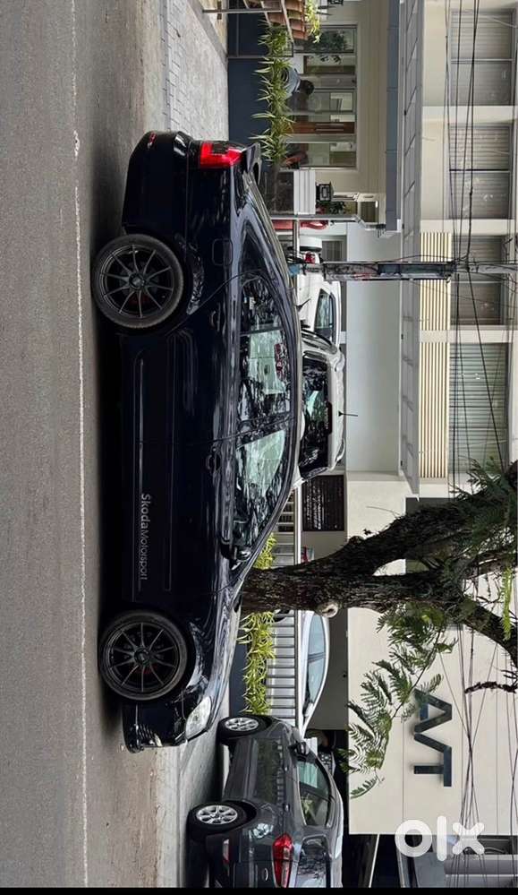 Skoda Laura