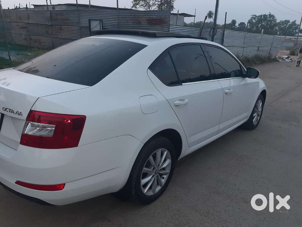 Skoda Octavia Elegance 2.0 Tdi Cr Automatic, 2015, Diesel