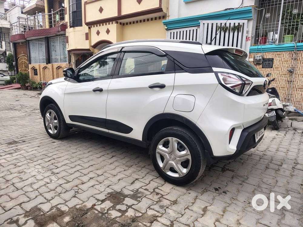 Tata Nexon 1.2 Revotron Xm (s), 2022, Petrol